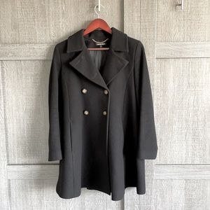 Host Pick! Isabella Oliver ‘Alma’ coat (MATERNITY)